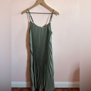 Green Pleated dress